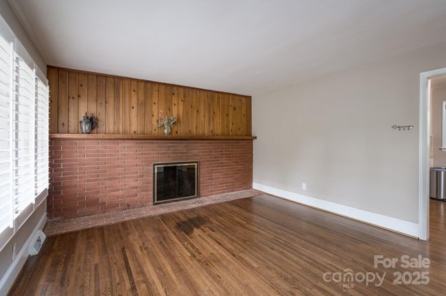 Family Room | Image 4