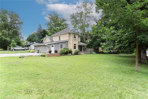 280 Fergus St N, Mount Forest, ON, N0G2L2 | Card Image