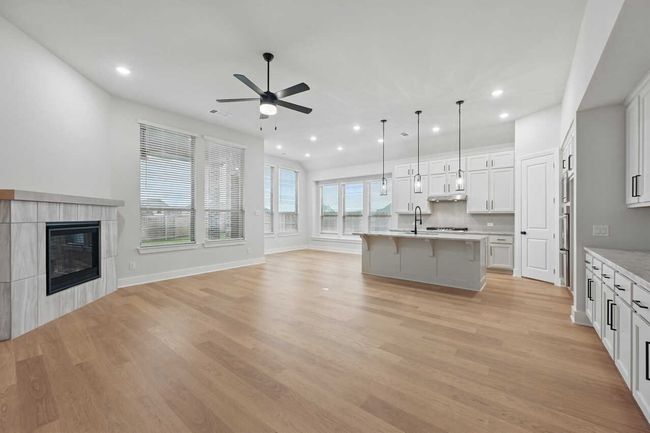 Family Room | Image 11