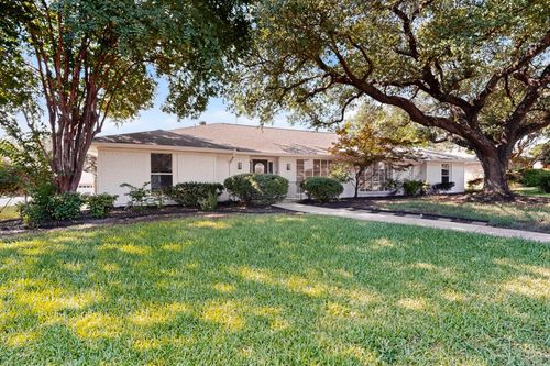 7116 Town Bluff Dr, Dallas, TX, 75248-5526 | Card Image