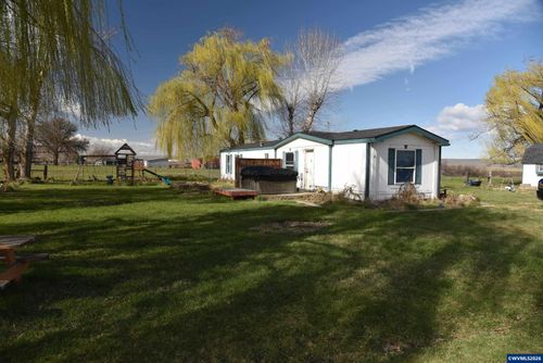 68499 Kunze Ln, Boardman, OR, 97818-9605 | Card Image