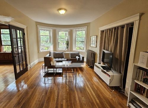 2-5 Euston Street, Brookline, MA, 02446 | Card Image