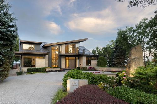 1540 Watersedge Rd, Mississauga, ON, L5J1A4 | Card Image