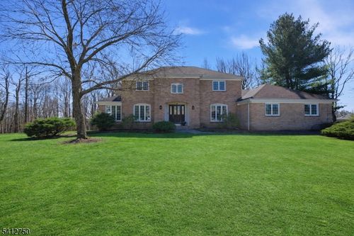 50 Pinewood Cres, Berkeley Heights, NJ, 07922-2144 | Card Image