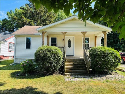 31 Frederick St, Painesville, OH, 44077-3611 | Card Image