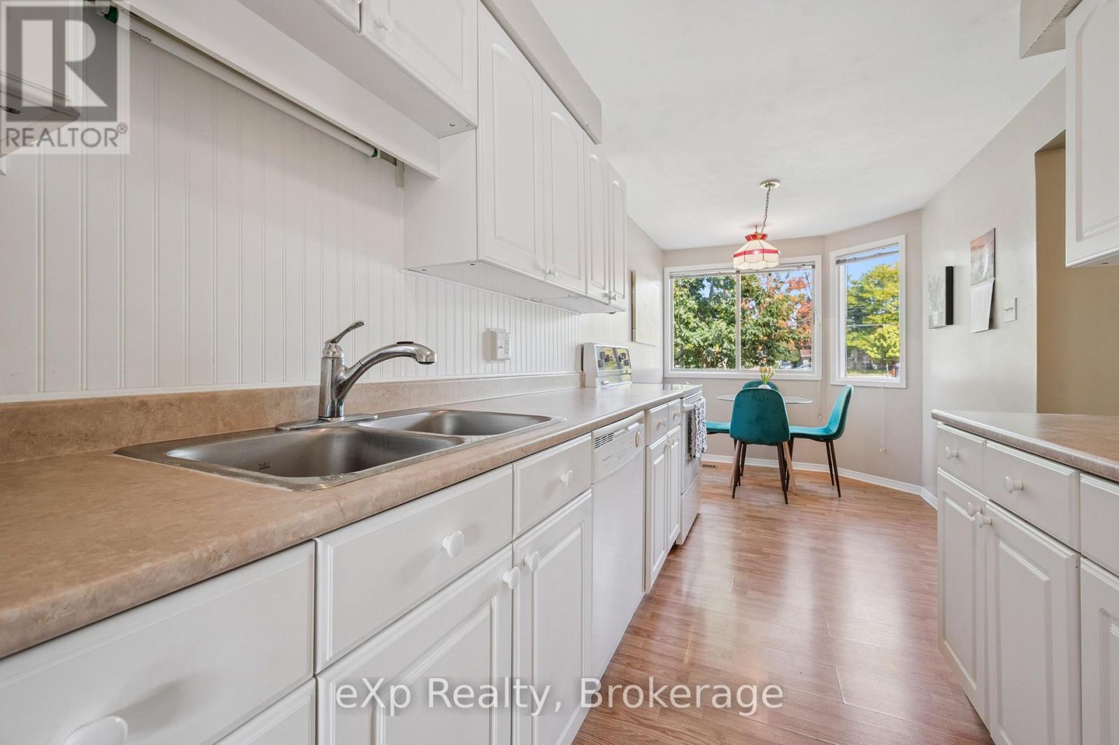 Residential in Guelph (Junction/Onward Willow) 3