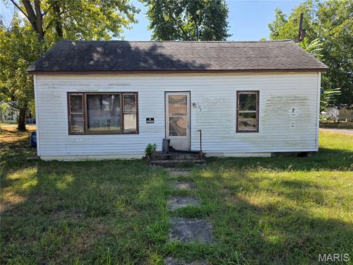 402 Mckinley St, Worden, IL, 62097-1153 | Card Image
