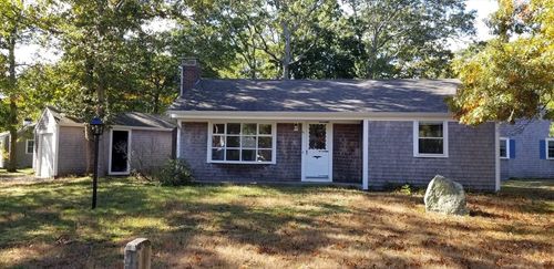 85-85 Castlewood Cir, Hyannis, MA, 02601-2129 | Card Image