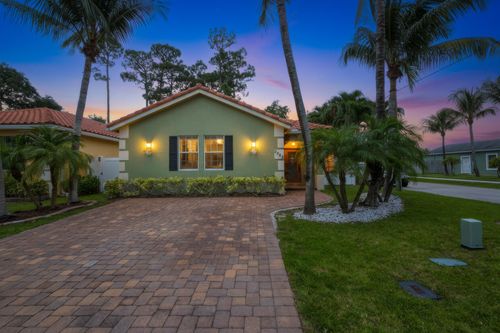 3302 Elizabeth Pl S, Palm Springs, FL, 33461-2036 | Card Image