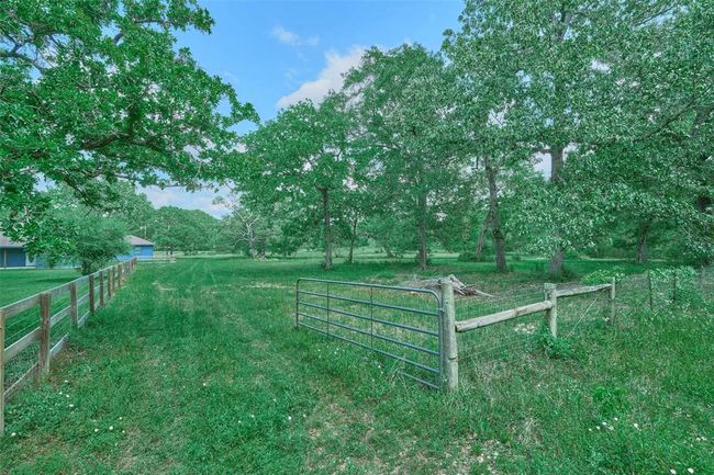 27548 Log Cabin Rd N, House other with 4 bedrooms, 2 bathrooms and 2 parking in Montgomery TX | Image 41