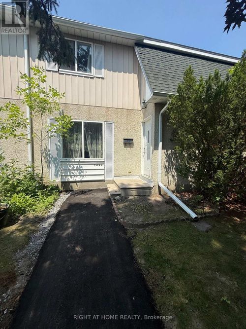 b-1552 Beaverpond Drive, Ottawa, ON, K1B3R9 | Card Image