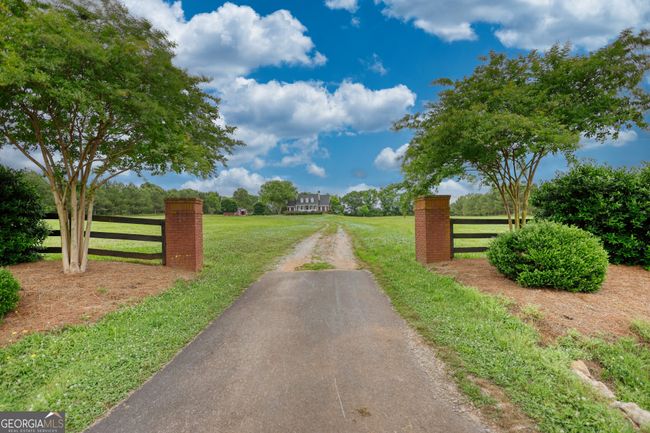 1030 Sweetbriar Trace, House other with 5 bedrooms, 3 bathrooms and null parking in Madison GA | Image 9