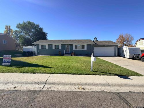 1805 Wyoming Dr, Green River, WY, 82935-5885 | Card Image