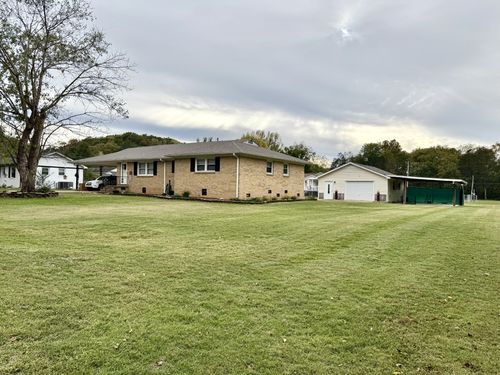 112 Sherwood Dr, Waverly, TN, 37185-1420 | Card Image