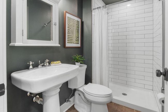 474 Park Court, House other with 4 bedrooms, 3 bathrooms and null parking in Hartland WI | Image 16