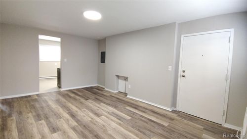 e2-1770 E Woodward Heights Boulevard, Hazel Park, MI, 48030 | Card Image