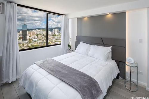 apt-3201-444 Niu St, Honolulu, HI, 96815-1838 | Card Image