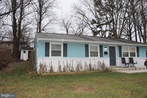 4611 Kenwood Dr, WOODBRIDGE, VA, 22193-5233 | Card Image