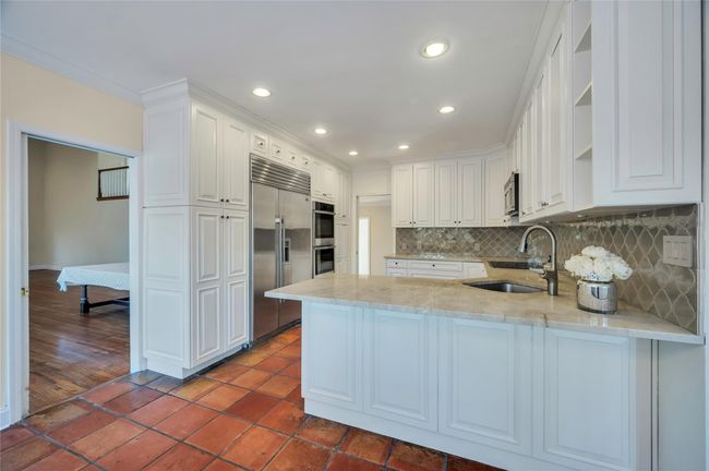 Stainless steel appliances | Image 7
