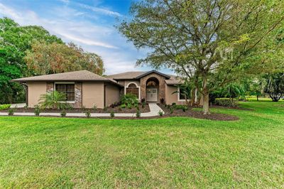 10009 Clubhouse Drive, House other with 3 bedrooms, 2 bathrooms and null parking in Bradenton FL | Image 1