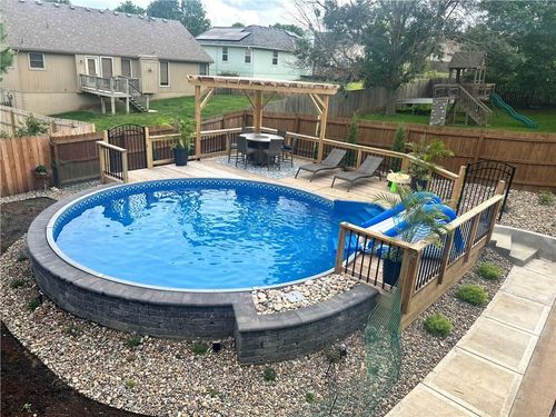 1804 Kenwood Dr, Blue Springs, MO, 64014-4218 | Card Image