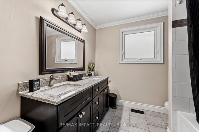 1158 Weller St, House other with 6 bedrooms, 2 bathrooms and 4 parking in Peterborough ON | Image 19