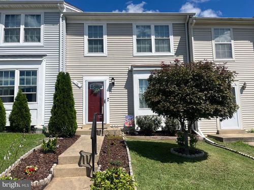 19 Applegrath Ct, GERMANTOWN, MD, 20876-5614 | Card Image