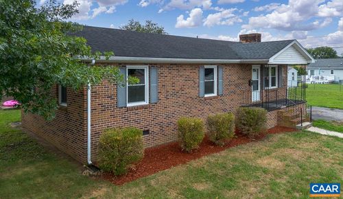 674 E 14th St, Buena Vista, VA, 24416-2541 | Card Image