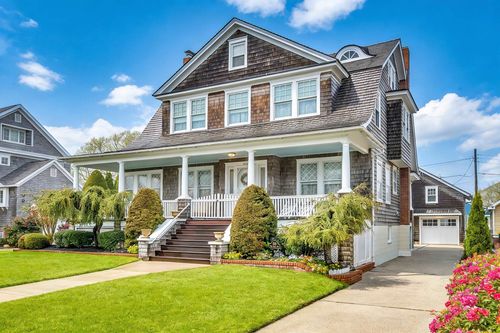 1323 New Jersey Ave, Cape May, NJ, 08204-2731 | Card Image