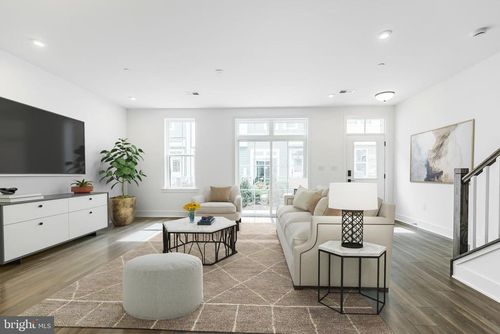 7104 Donatello Dr, PRINCETON, NJ, 08540-0621 | Card Image