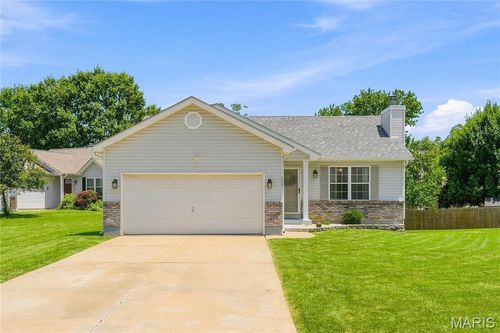 535 Briar Meadows Ct, Wentzville, MO, 63385-1045 | Card Image