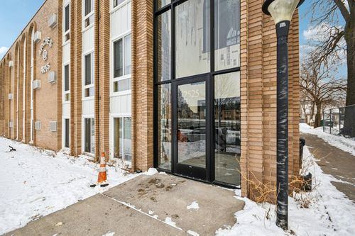 apt-3-2525 3rd Ave S, Minneapolis, MN, 55404-4303 | Card Image