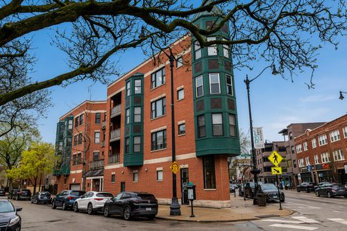 3b-845 W Altgeld St, Chicago, IL, 60614-2418 | Card Image