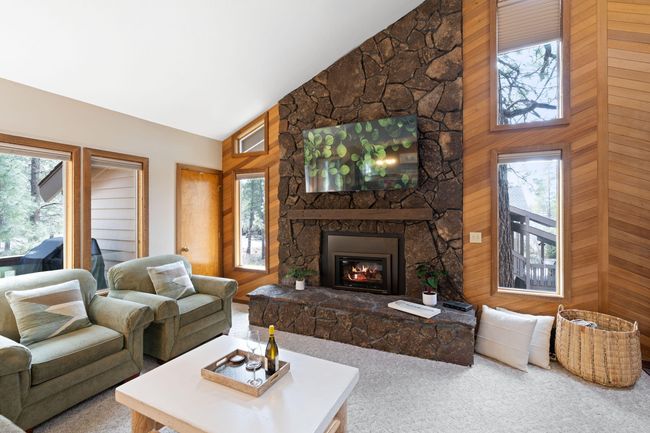 9-Livingroom-Fireplace-JustinEwing_R12 | Image 9