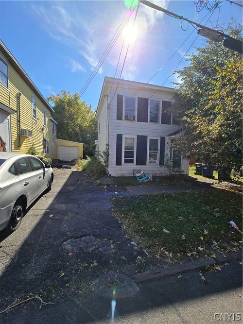 410 Ash St, Syracuse, NY, 13208-2768 | Card Image