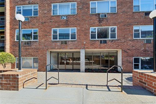 4h-101 Lincoln Ave, Mineola, NY, 11501-2820 | Card Image
