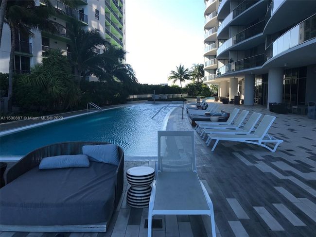 UNIT-2410 - 488 Ne 18 Th St, Condo with 3 bedrooms, 4 bathrooms and null parking in Miami FL | Image 25