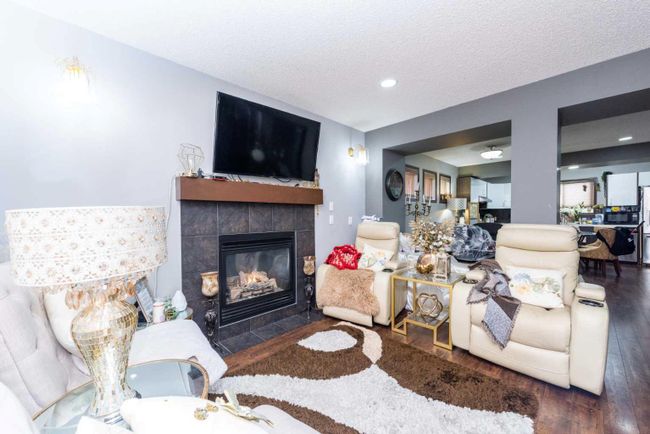 222 Saddlebrook Way Ne, Home with 5 bedrooms, 3 bathrooms and 2 parking in Calgary AB | Image 4