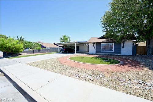 2016 E Oakey Blvd, Las Vegas, NV, 89104-3653 | Card Image