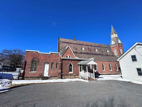 8 Bank St, Bennington, VT, 05201-1701 | Card Image