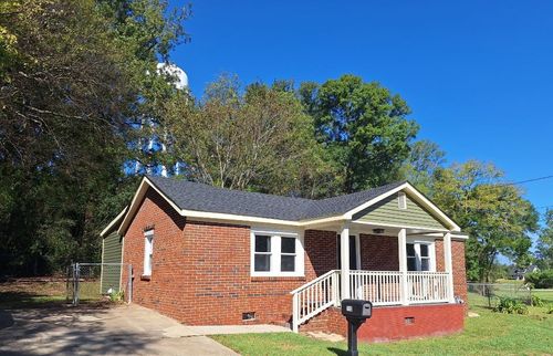 713 Avenue H, West Point, GA, 31833-2251 | Card Image