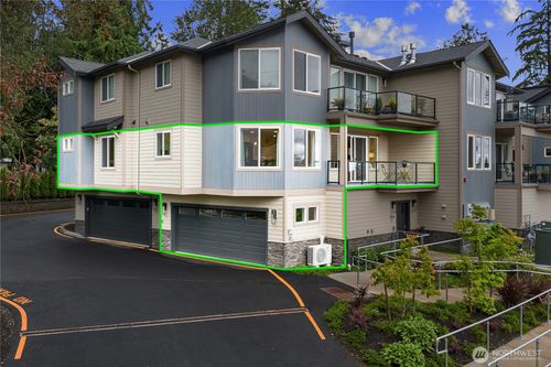 c202-554 Paradise Ln, Edmonds, WA, 98020-4702 | Card Image