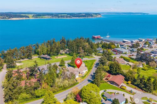 305 Nw Coveland St, Coupeville, WA, 98239-4063 | Card Image