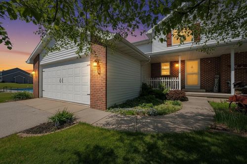483 Madeline Lane, LITTLE SUAMICO, WI, 54141 | Card Image