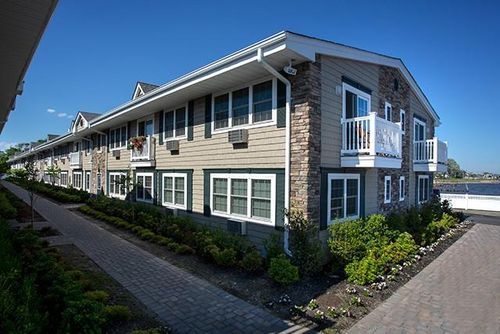 f1-333 Candee Ave, Sayville, NY, 11782-3000 | Card Image