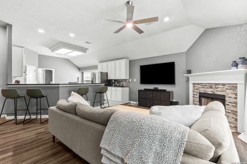 5822 Cedar Path, San Antonio, TX, 78249-3049 | Card Image