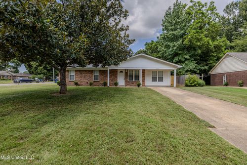 6505 Riverdale Rd, Horn Lake, MS, 38637-1662 | Card Image