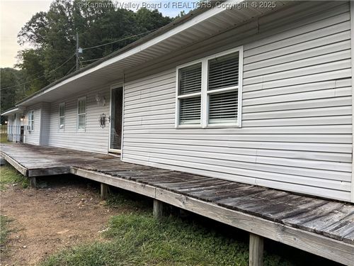 1469 Main Hewett Creek Rd, Lake, WV, 25121-9648 | Card Image