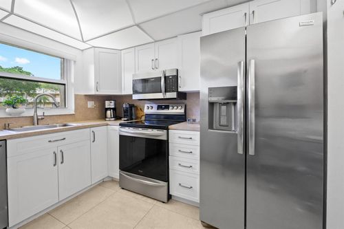 104-9330 Sunrise Lakes Blvd, Sunrise, FL, 33322-2104 | Card Image