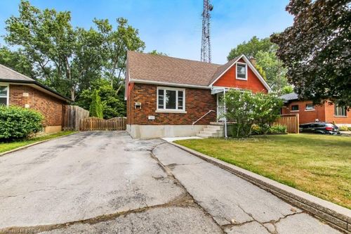 25 Henry St, Brantford, ON, N3R1Z9 | Card Image